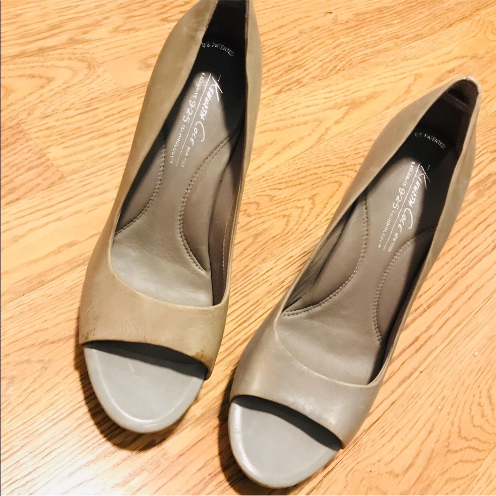 Kenneth Cole nude heels size 6.5